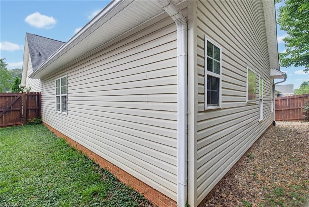 Stick/Site Built at 5917 Kenville Green Circle, Kernersville NC 27284, photo 29 of 30