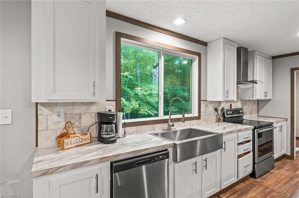 Manufactured Home at 194 Lakefield Road, Stokesdale NC 27357, Stokesdale, photo 12 of 38