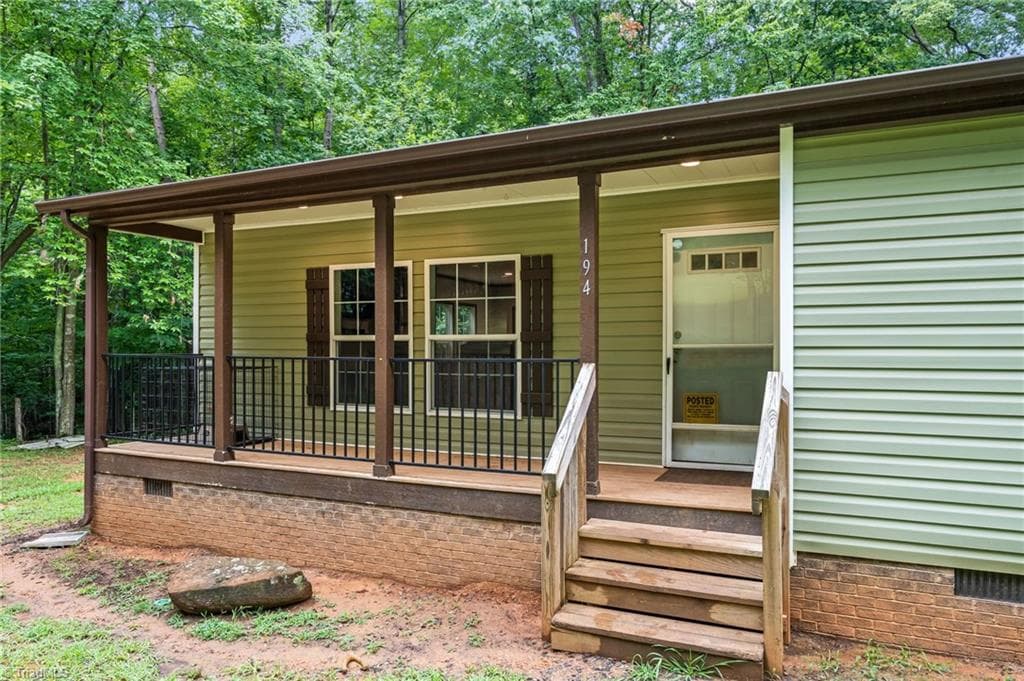 Manufactured Home at 194 Lakefield Road, Stokesdale NC 27357, Stokesdale, photo 5 of 38