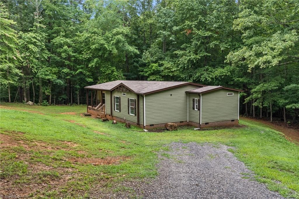 Manufactured Home at 194 Lakefield Road, Stokesdale NC 27357, Stokesdale, photo 4 of 38