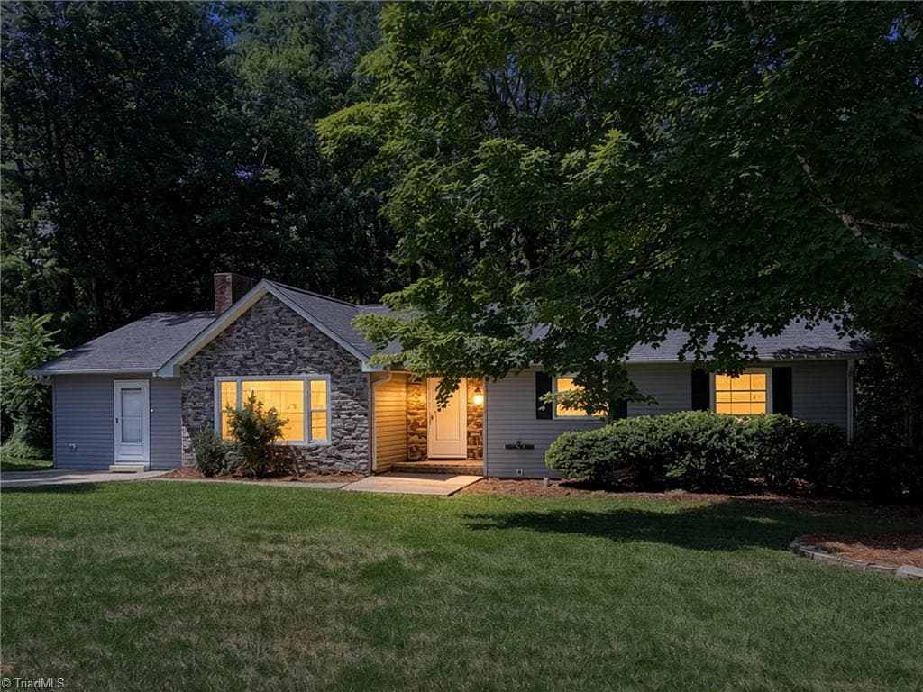 222 Pleasantview Drive, King NC 27021