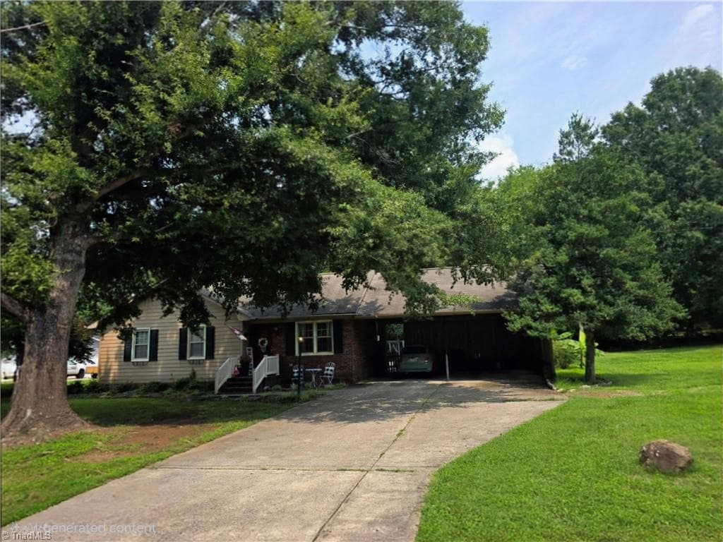 352 Walter Chambers Street, Eden NC 27288