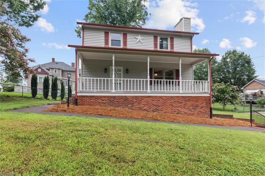 1912 Inman Circle, Mount Airy NC 27030