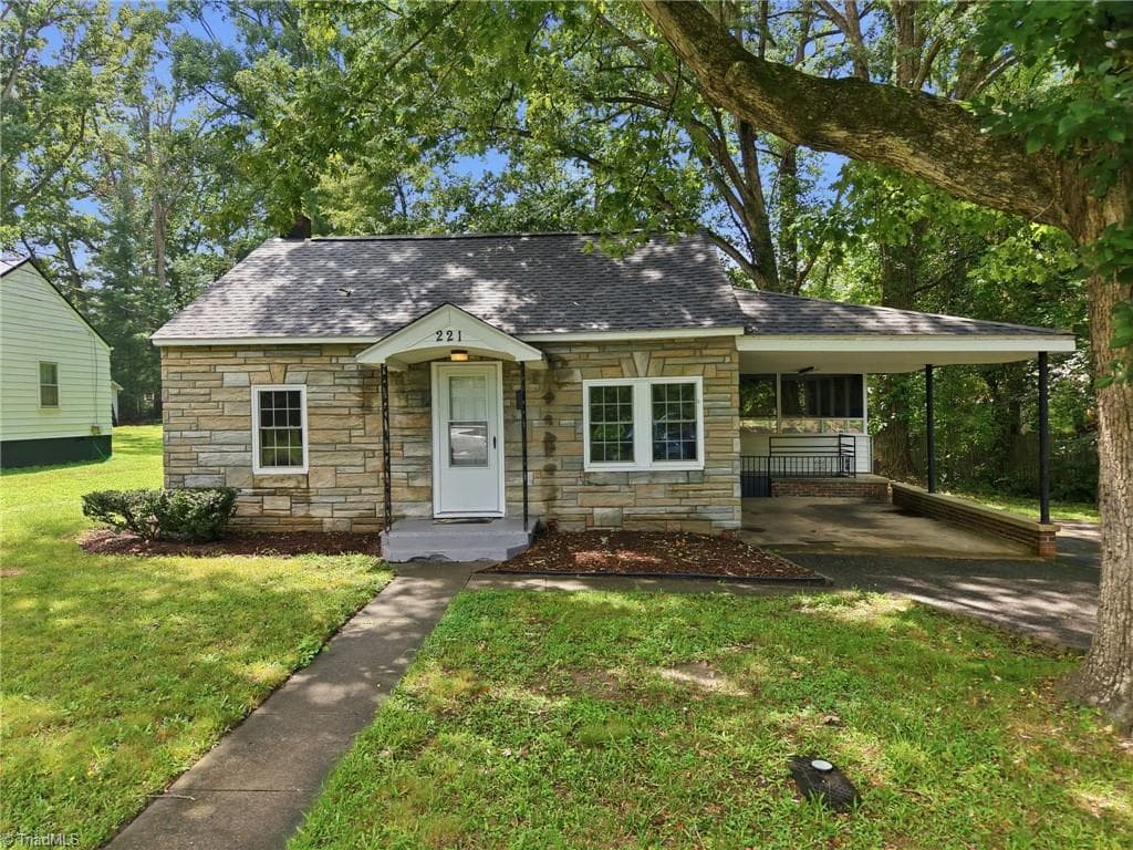 Stick/Site Built at 221 Zollicoffer Avenue, Henderson NC 27536, Henderson, photo 38 of 41