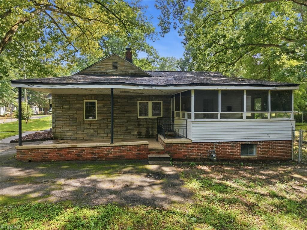 Stick/Site Built at 221 Zollicoffer Avenue, Henderson NC 27536, Henderson, photo 35 of 41