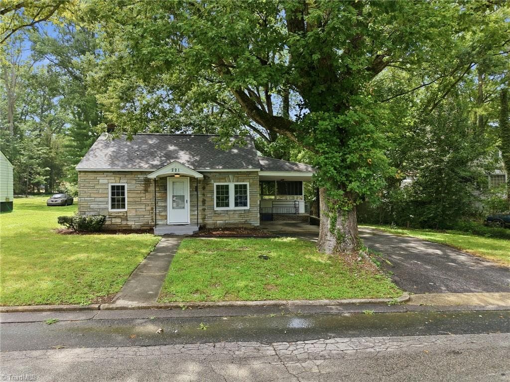 Stick/Site Built at 221 Zollicoffer Avenue, Henderson NC 27536, Henderson, photo 39 of 41