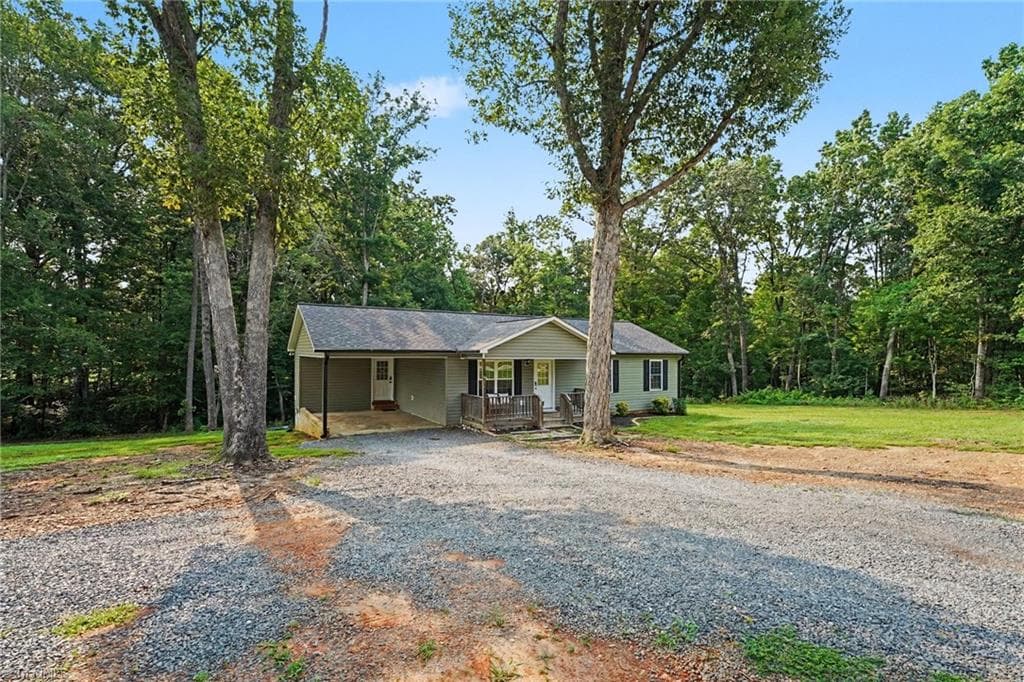 Stick/Site Built at 3756 Hoover Hill Road, Trinity NC 27370, Trinity, photo 5 of 27