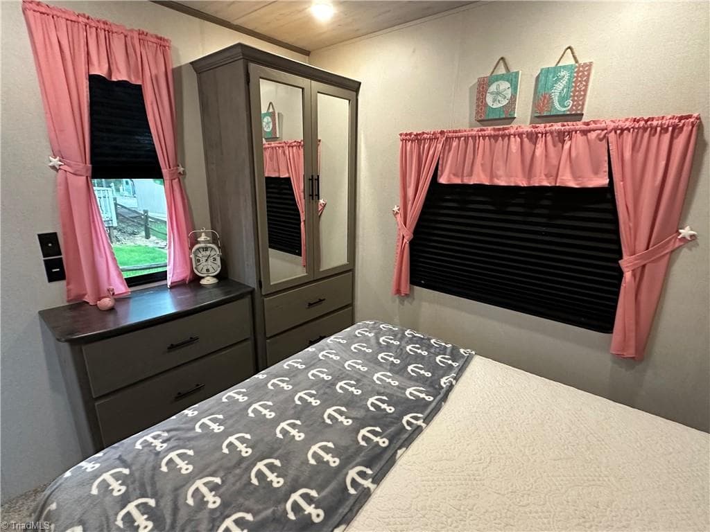 Manufactured Home at 103 S Cardinal Avenue, New London NC 28127, New London, photo 13 of 50