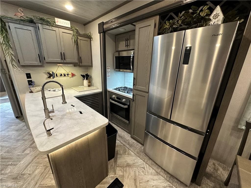 Manufactured Home at 103 S Cardinal Avenue, New London NC 28127, New London, photo 10 of 50