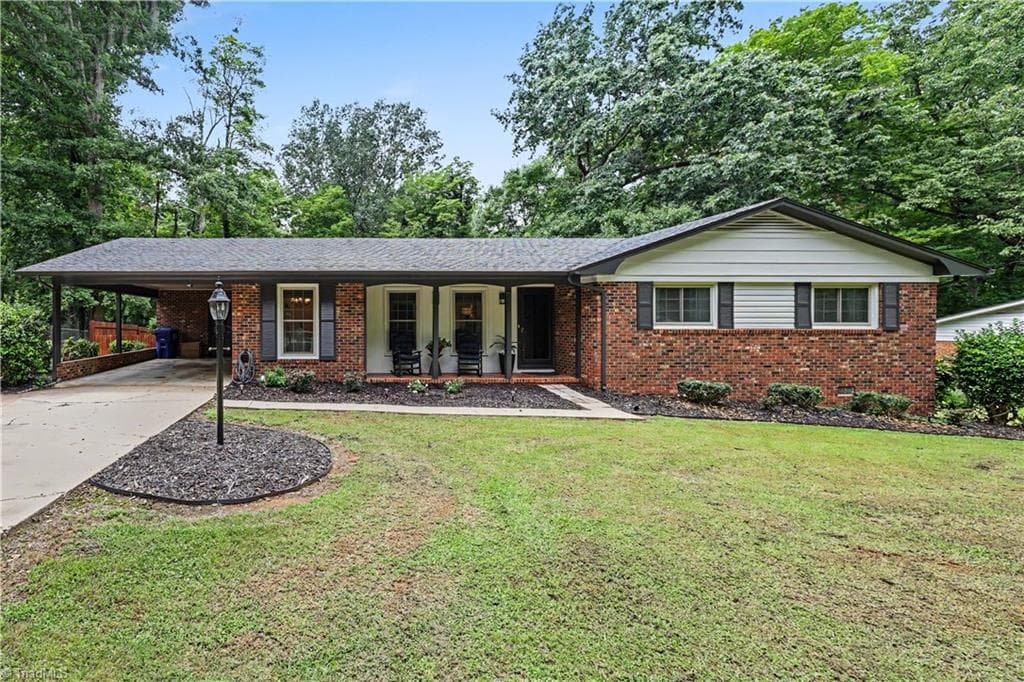 578 EastWood Drive, Asheboro NC 27205