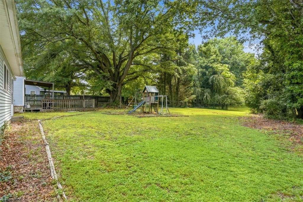 Stick/Site Built at 3914 Macarthur Road, Winston-Salem NC 27107, Winston-Salem, photo 30 of 34