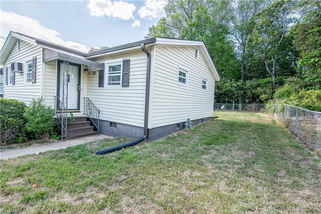 Stick/Site Built at 605 E Morehead Street, Reidsville NC 27320, Reidsville, photo 5 of 48