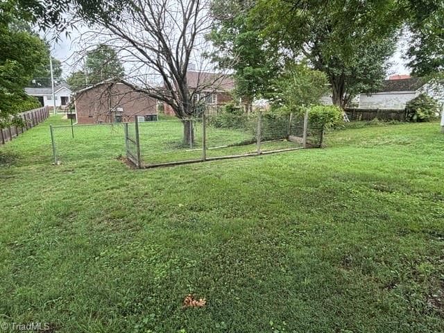 Duplex at 422 N Cedar Street, Greensboro NC 27401, Greensboro, photo 5 of 5