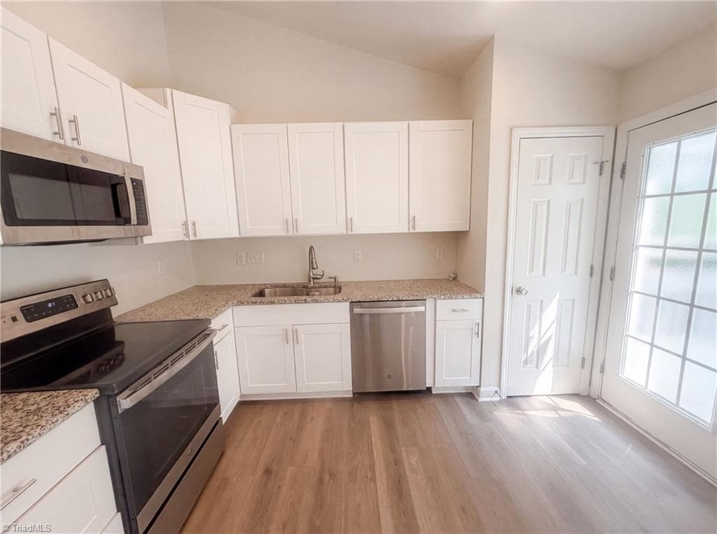 Stick/Site Built at 2110 Carlisle Way, High Point NC 27265, photo 2 of 16