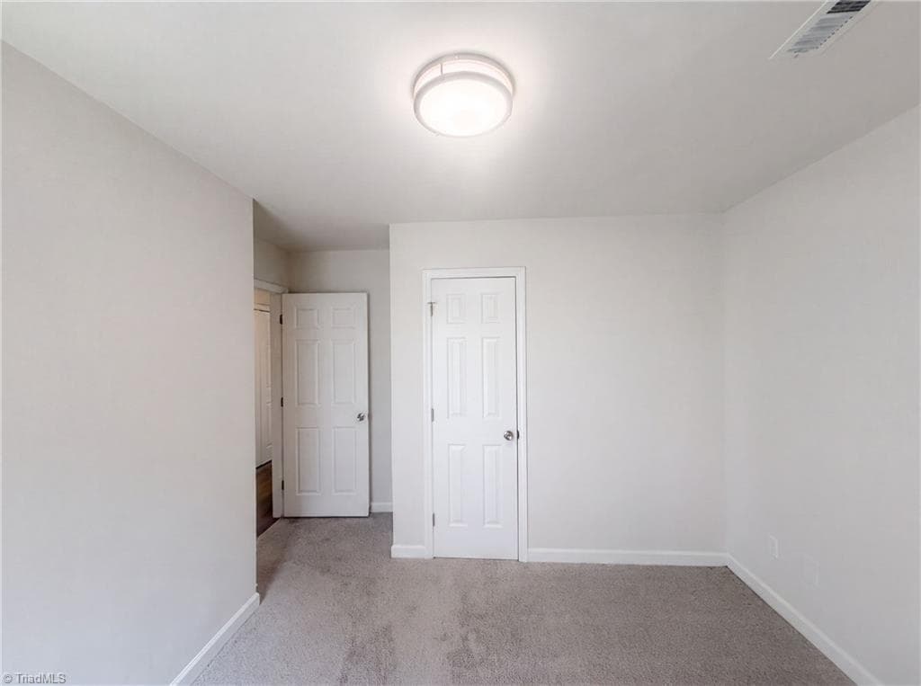 Stick/Site Built at 2110 Carlisle Way, High Point NC 27265, photo 11 of 16
