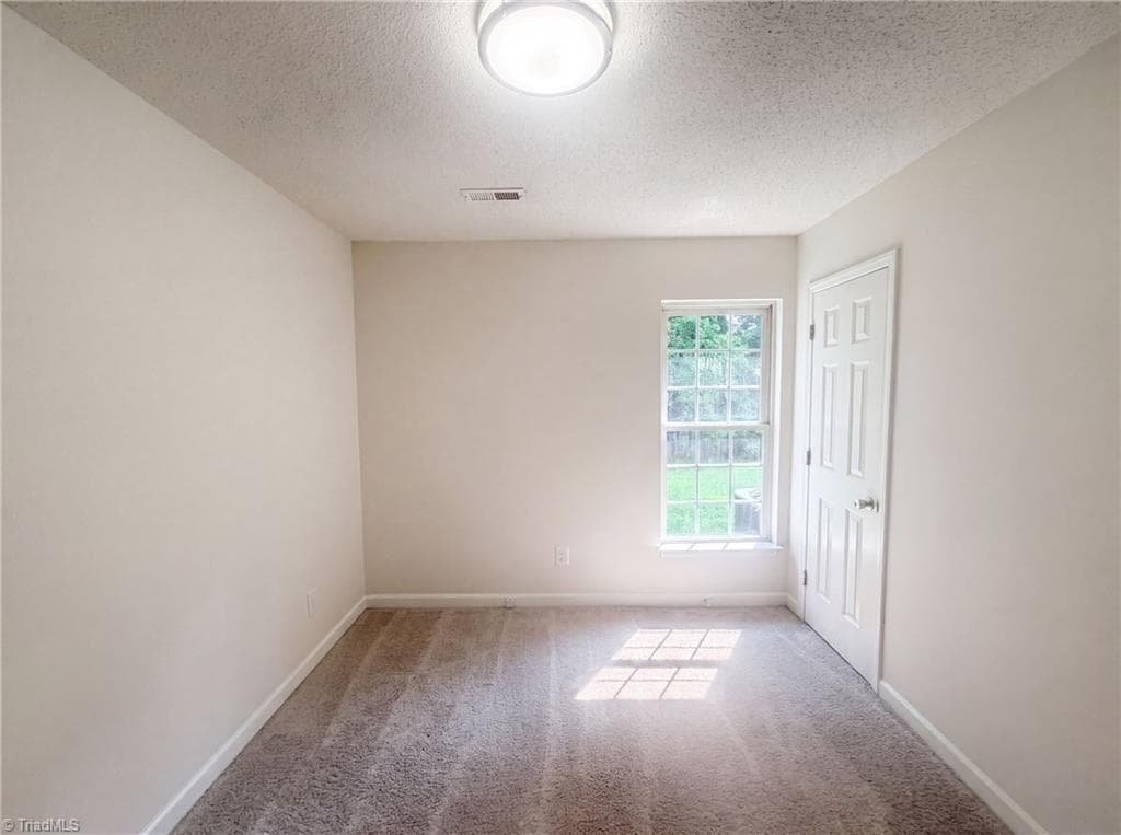 Stick/Site Built at 2110 Carlisle Way, High Point NC 27265, photo 8 of 16