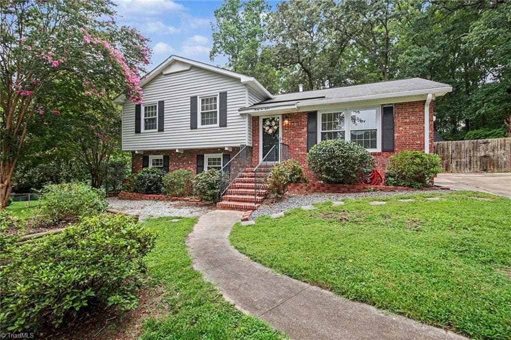 3212 Flanders Court, High Point NC 27265