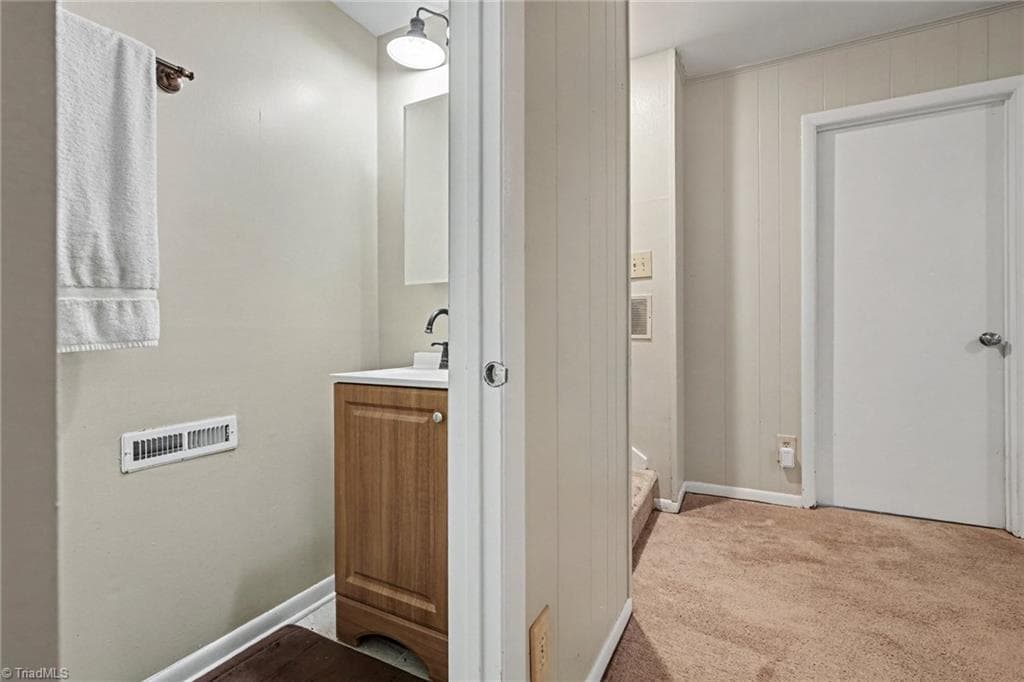Stick/Site Built at 3212 Flanders Court, High Point NC 27265, photo 34 of 42