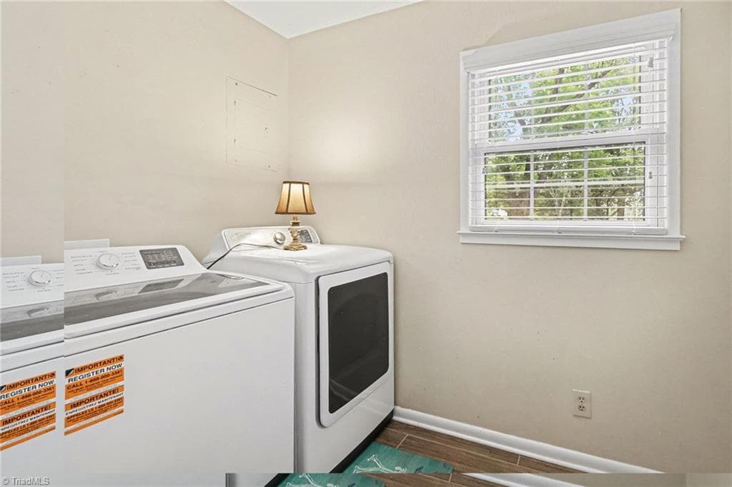 Stick/Site Built at 3212 Flanders Court, High Point NC 27265, photo 33 of 42