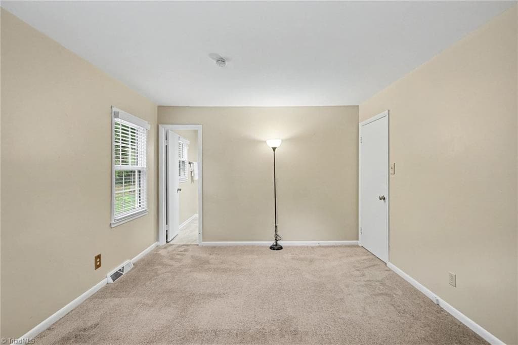 Stick/Site Built at 3212 Flanders Court, High Point NC 27265, photo 14 of 42