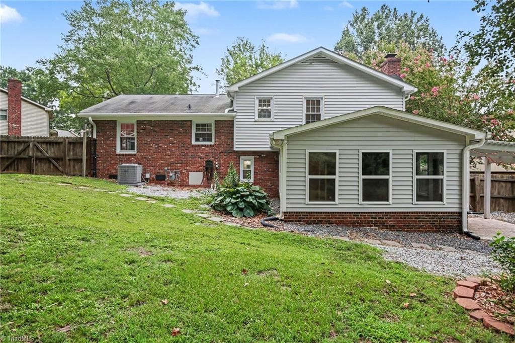 Stick/Site Built at 3212 Flanders Court, High Point NC 27265, photo 37 of 42