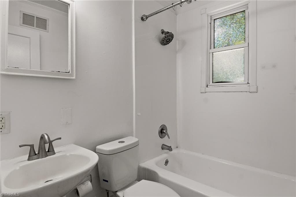 Stick/Site Built at 1829 Villa Drive, Greensboro NC 27403, Greensboro, photo 15 of 27