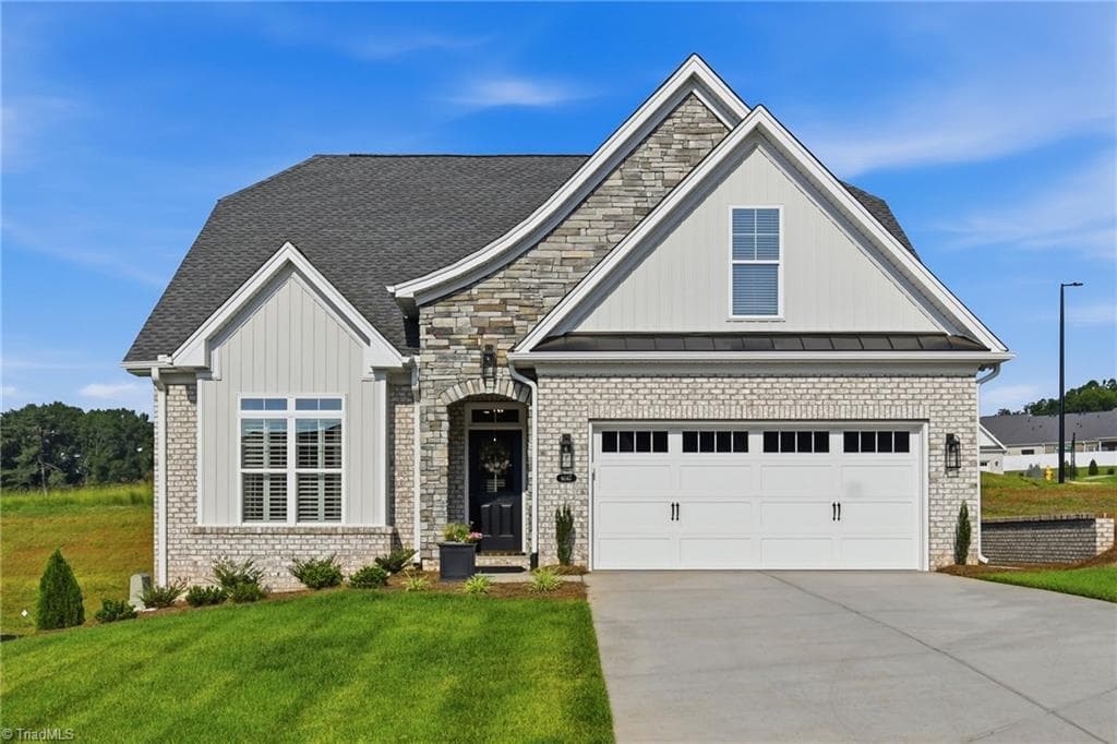 6047 Haywood Street, Clemmons NC 27012