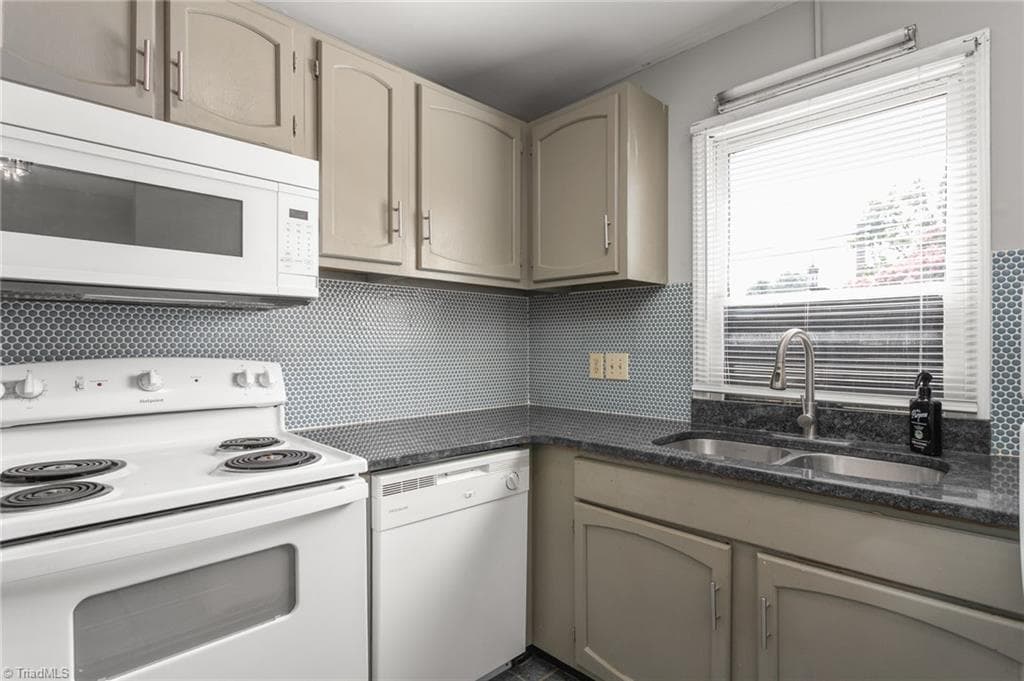 Condominium at 517, 519, 521 Tate Street # C, Greensboro NC 27403, Greensboro, photo 26 of 44
