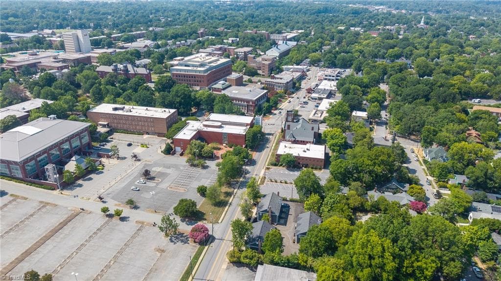 Condominium at 517, 519, 521 Tate Street # C, Greensboro NC 27403, Greensboro, photo 40 of 44