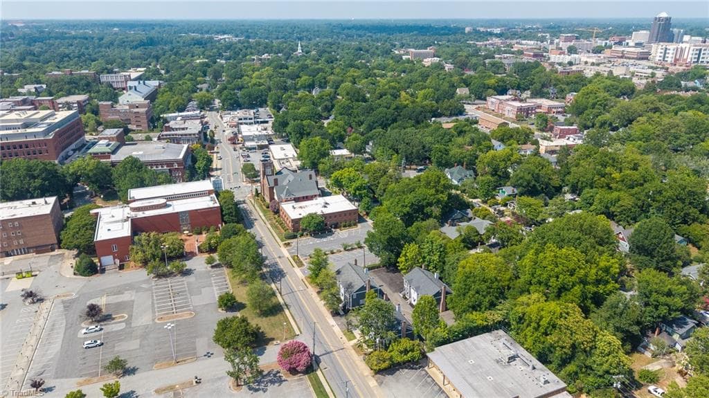 Condominium at 517, 519, 521 Tate Street # C, Greensboro NC 27403, Greensboro, photo 39 of 44