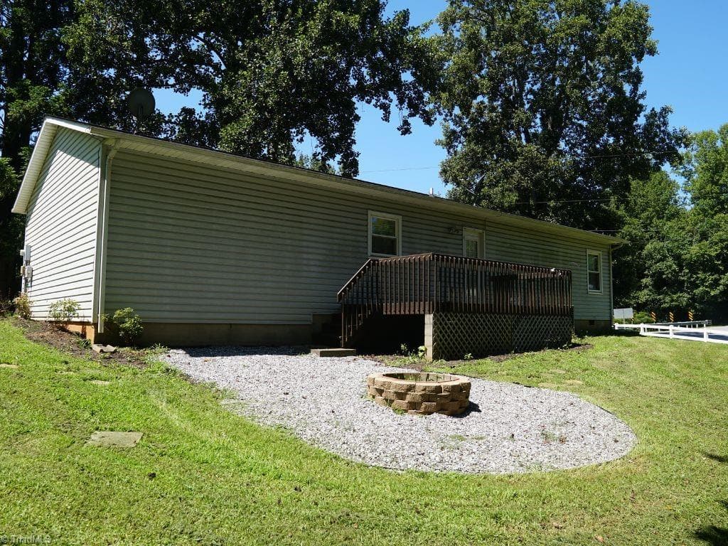 Stick/Site Built at 127 Mill Ridge Road, North Wilkesboro NC 28659, North Wilkesboro, photo 4 of 31