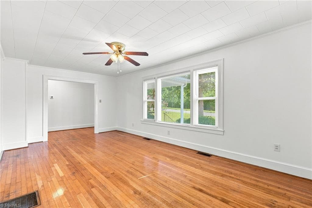 Stick/Site Built at 519 Franklin Drive, Eden NC 27288, photo 11 of 33