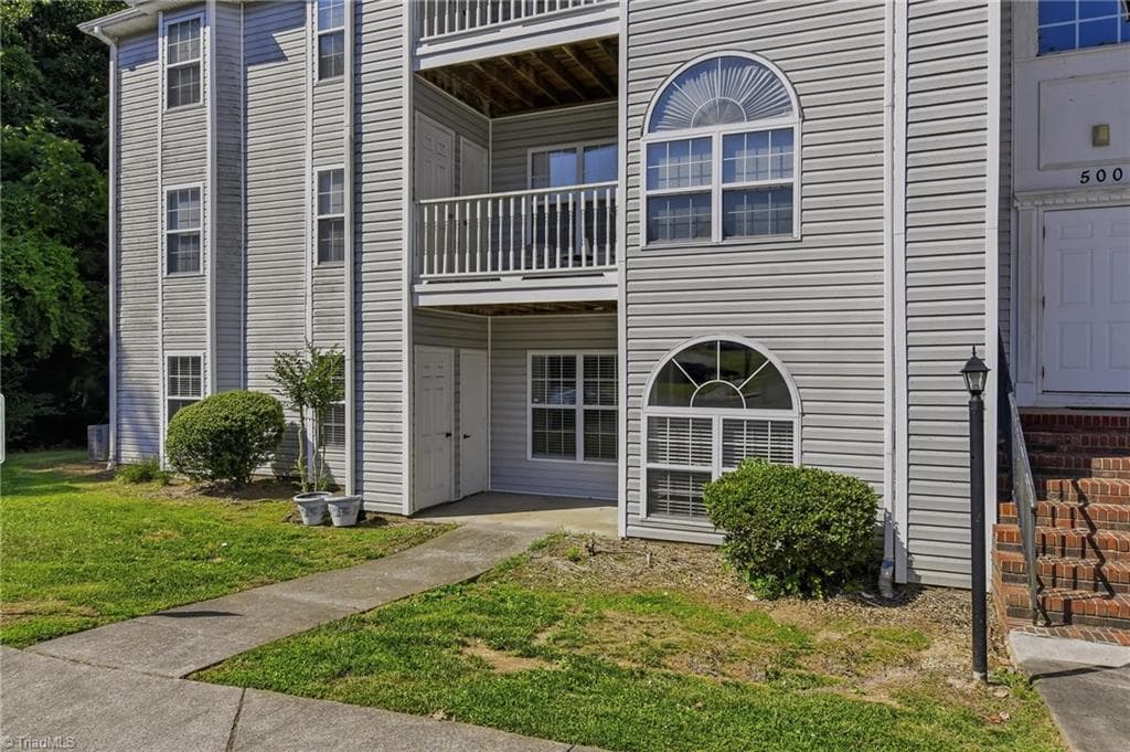 Stick/Site Built at 514 Rivertree Lane, Winston-Salem NC 27103, Winston-Salem, photo 3 of 28