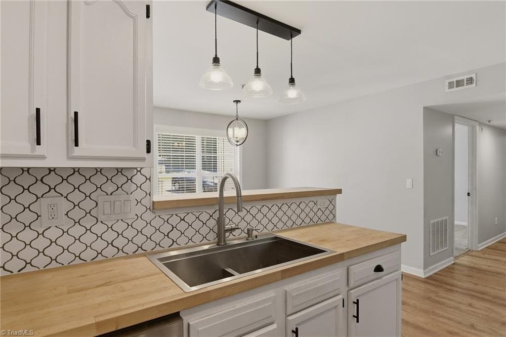 Stick/Site Built at 514 Rivertree Lane, Winston-Salem NC 27103, Winston-Salem, photo 18 of 28