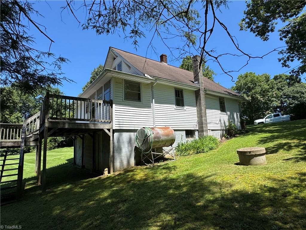 Stick/Site Built at 375 Retrivers Lane, Hillsville VA 24343, Hillsville, photo 6 of 24