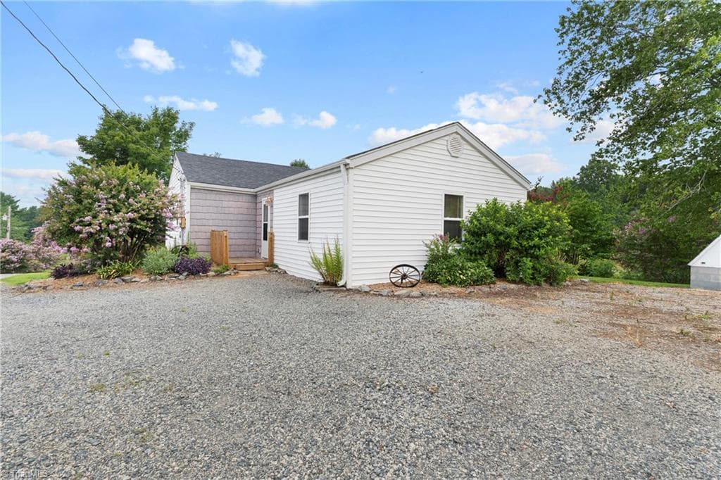 Stick/Site Built at 940 Liberty Church Road, Thomasville NC 27360, photo 21 of 32