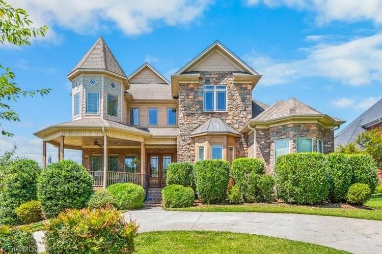 1014 Salem Village Lane, Clemmons NC 27012