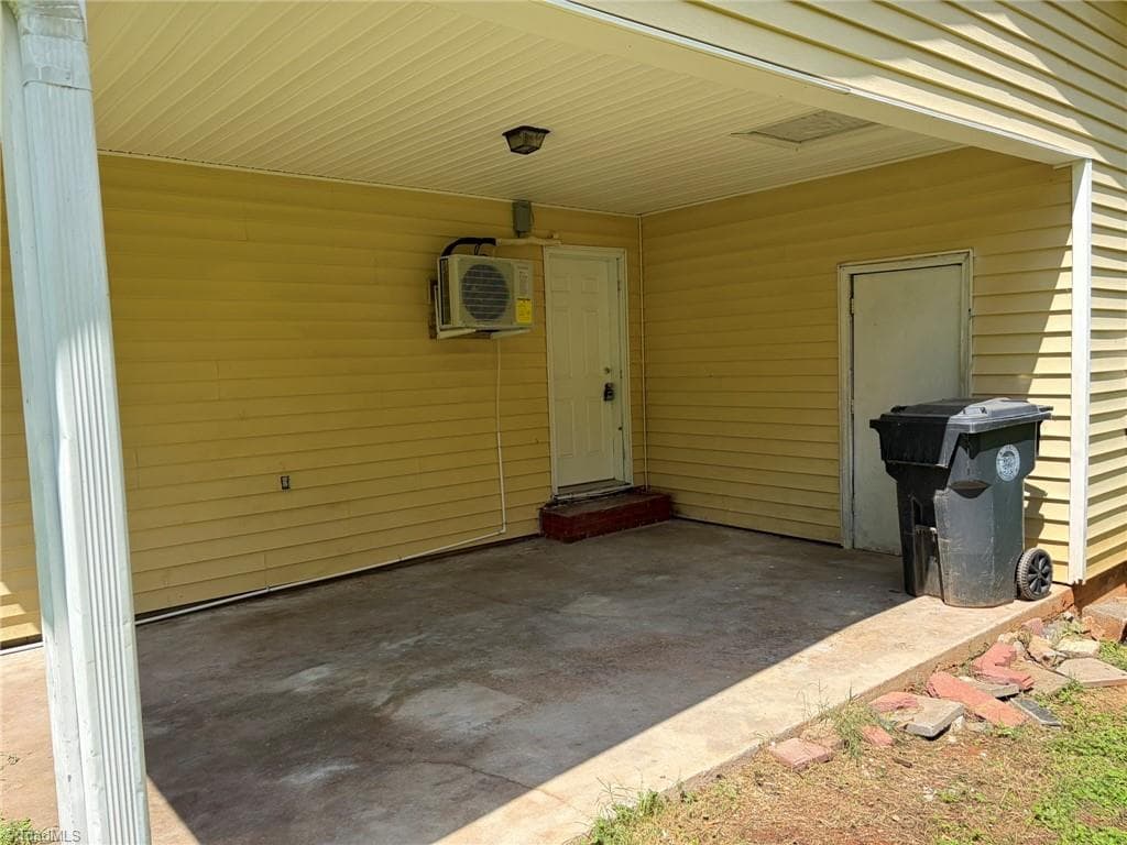 Stick/Site Built at 308 K Street, North Wilkesboro NC 28659, North Wilkesboro, photo 13 of 16