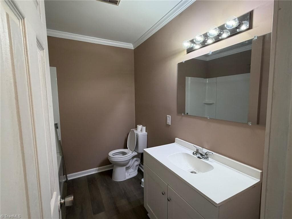 Stick/Site Built at 308 K Street, North Wilkesboro NC 28659, North Wilkesboro, photo 9 of 16