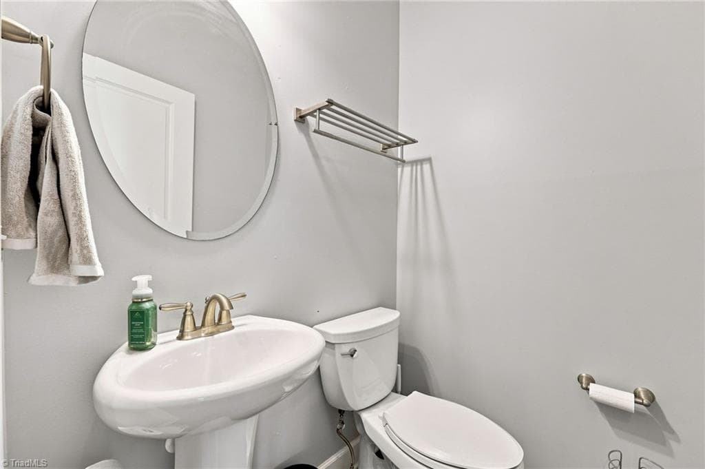 Stick/Site Built at 4403 Bonnie Loch Drive, Burlington NC 27215, Burlington, photo 27 of 100