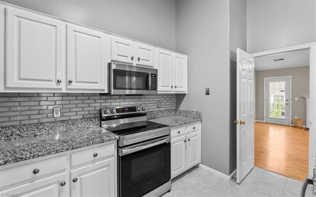 Stick/Site Built at 2325 Meadow Gate Drive, Greensboro NC 27455, photo 13 of 30
