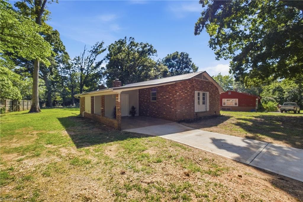 Stick/Site Built at 6132 Arden Drive, Clemmons NC 27012, Clemmons, photo 2 of 22