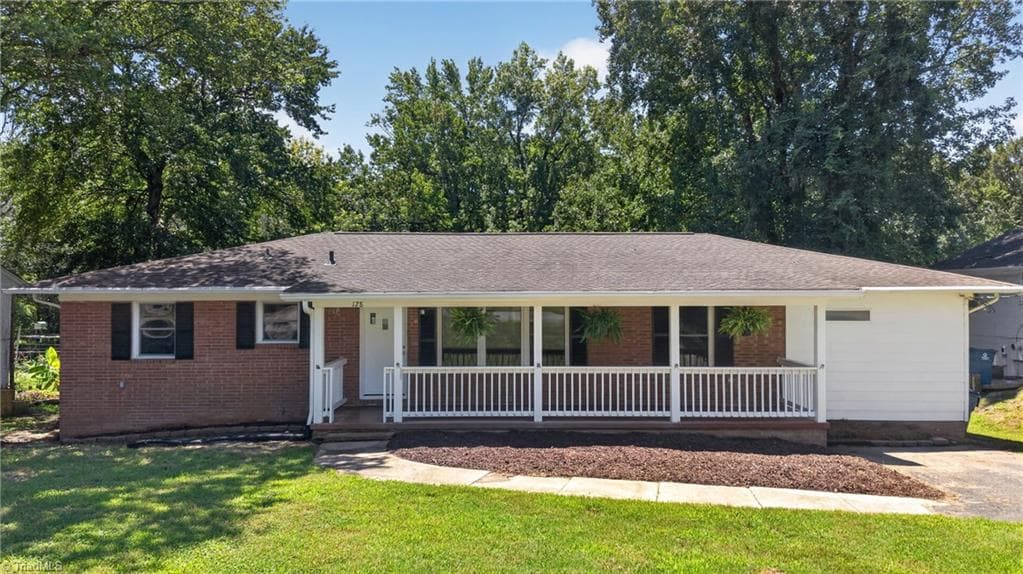 128 Englewood Drive, Archdale NC 27263