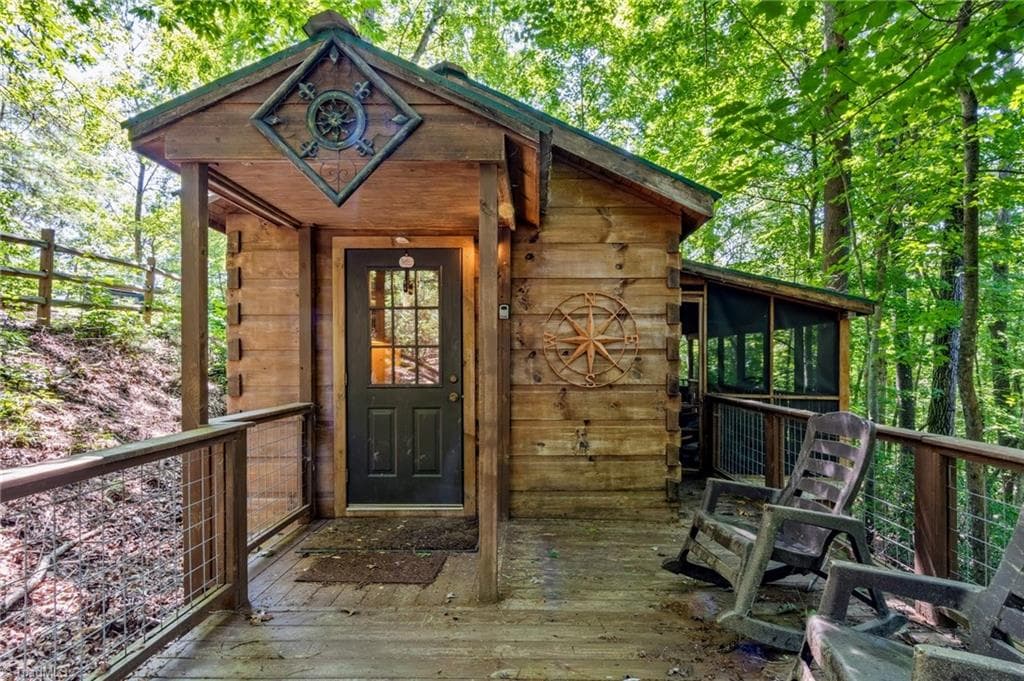 157 Wolf Trail, McGrady NC 28649