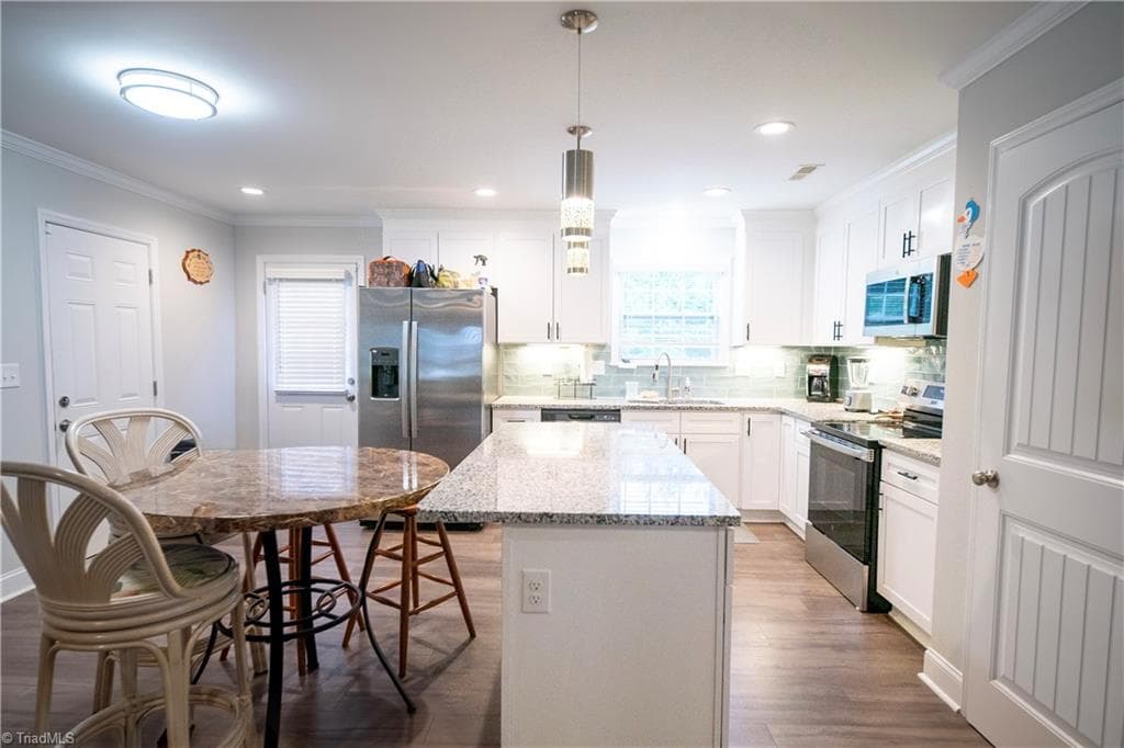 Stick/Site Built at 198 Quail Drive, Winston-Salem NC 27105, Winston-Salem, photo 5 of 12