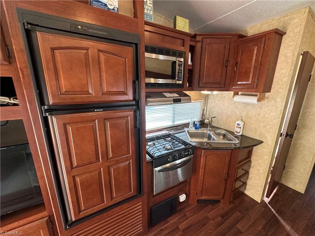 Manufactured Home at 139 Pier Avenue, New London NC 28127, New London, photo 13 of 50