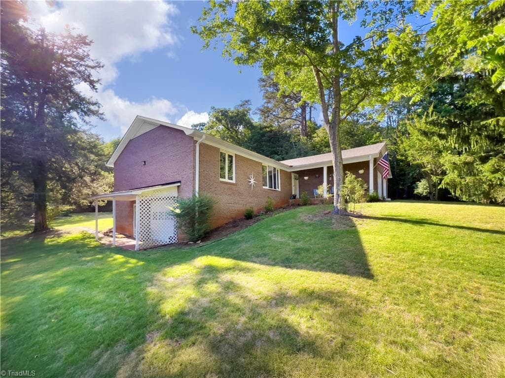 Stick/Site Built at 5720 Polaris Road, Pfafftown NC 27040, Pfafftown, photo 2 of 37