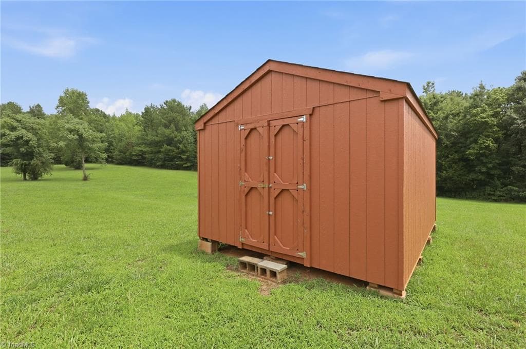 Stick/Site Built at 2052 Kennedy Road, Thomasville NC 27360, Thomasville, photo 10 of 41