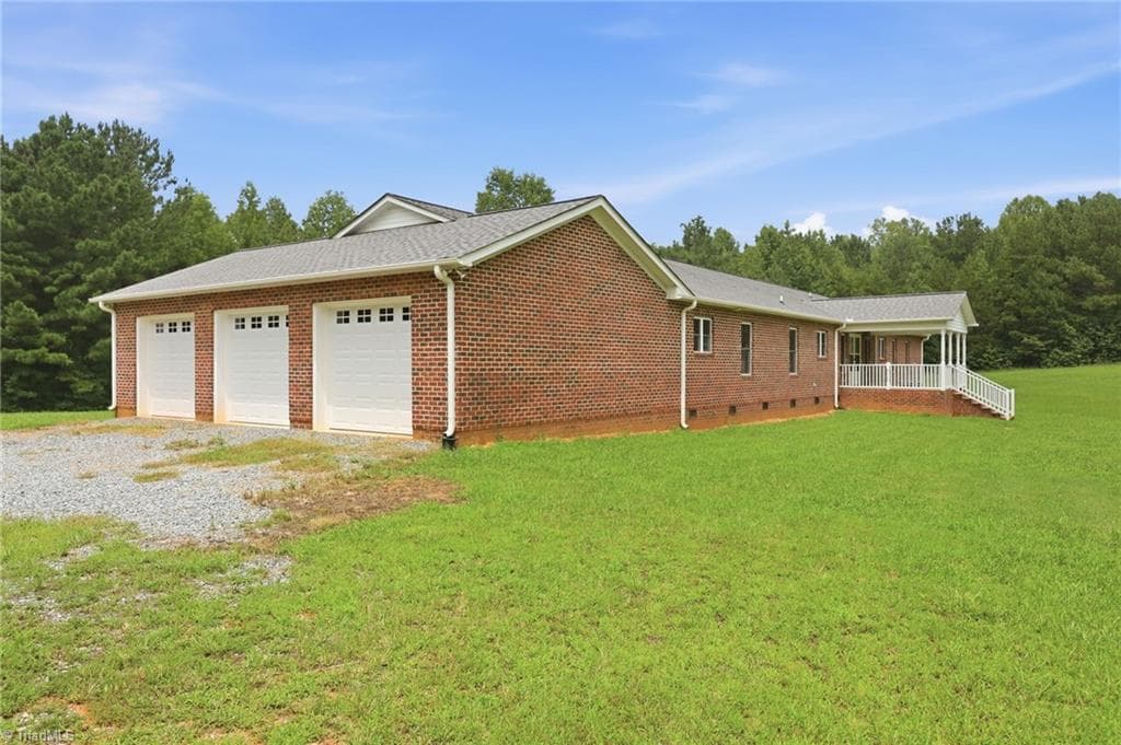 Stick/Site Built at 2052 Kennedy Road, Thomasville NC 27360, Thomasville, photo 11 of 41