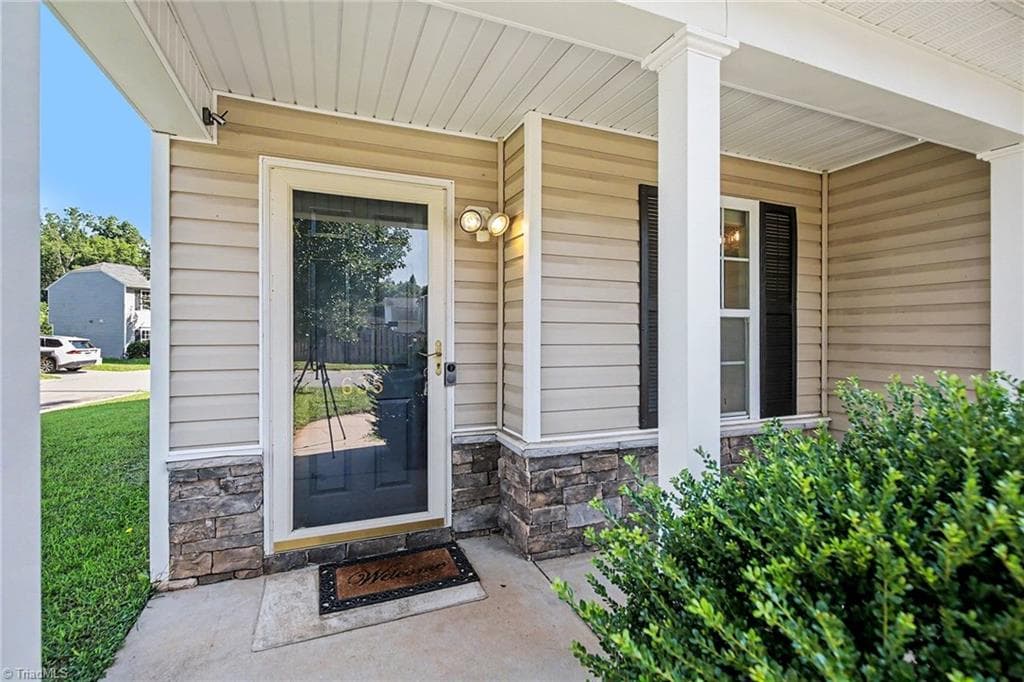 Stick/Site Built at 635 Popes Creek Road, Kernersville NC 27284, photo 5 of 33